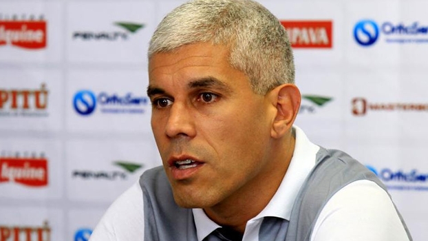 Ricardinho vai derrubando dirigentes e segue fazendo um trabalho ruim