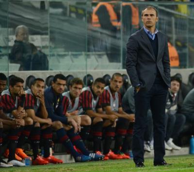Milton Mendes elogia jogadores e pede mais apoio da torcida. Foto: Gustavo Oliveira  - site oficial do Atlético-PR