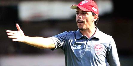 Fernando Diniz alerta que é preciso de tempo para implantar um sistema tático