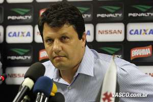 Joinville anuncia Adílson Batista, ex-Corinthians, como novo treinador