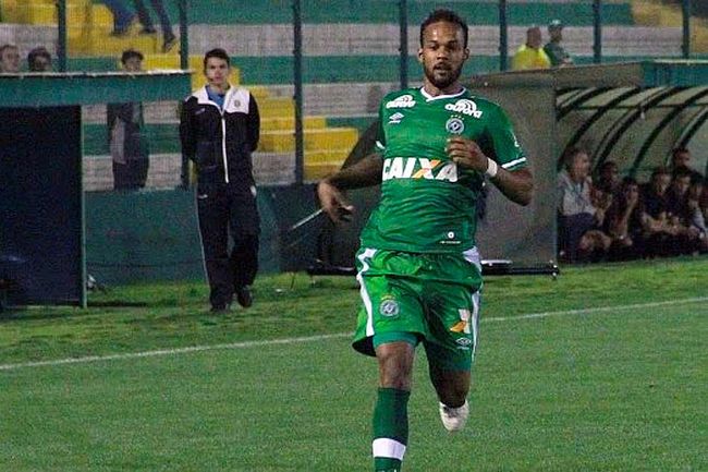 Bruno Silva deixou sua marca no clássico contra o JEC