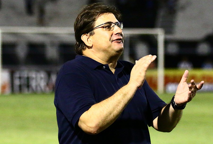 Guto Ferreira é o técnico da 5ª rodada da Seleção FI