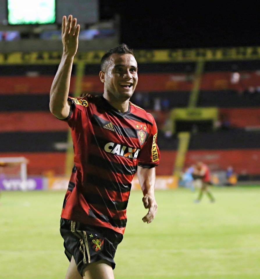 Maikon Leite marcou o seu primeiro gol pelo Sport