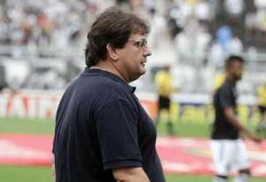 Técnico da Ponte Preta, Guto Ferreira nega proposta para dirigir o Santos