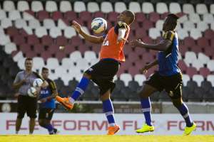 Atlético-PR x Vasco - Furacão tenta afundar o pressionado Trem Bala