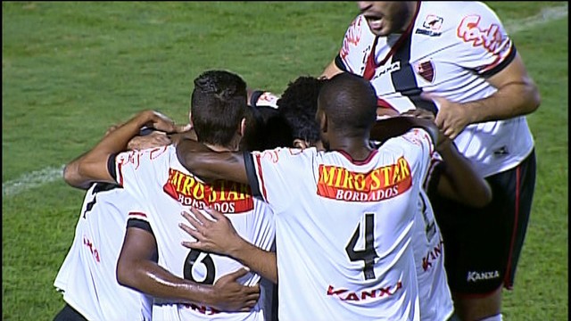 Oeste abre o marcador em Varginha