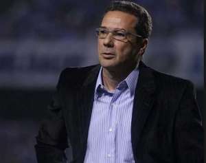 Luxemburgo relaciona vitória em clássico a mudanças táticas