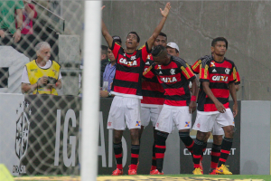 Primeira vitória dá sensação de alívio a jogadores do Flamengo