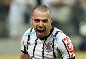 Lesão no tornozelo tira Bruno Henrique do Corinthians por duas semanas