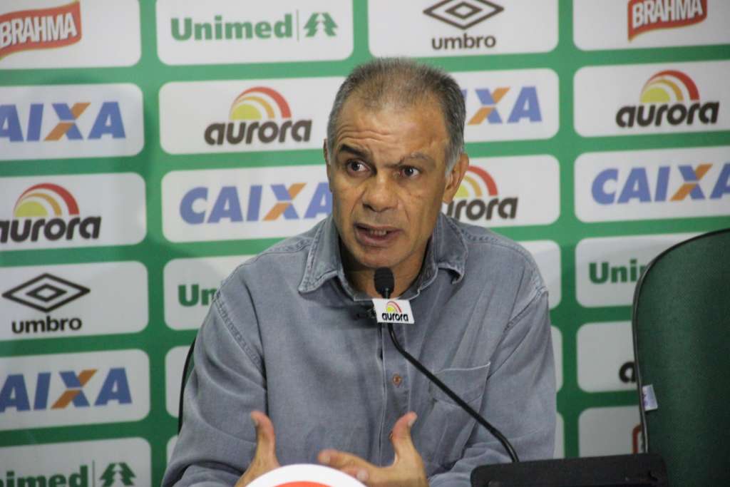 Jorginho volta a dirigir um time na Série B