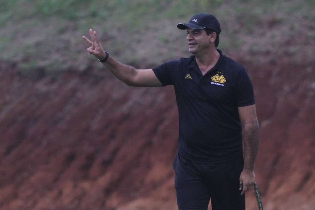 Moacir Júnior pediu demissão do Criciúma
