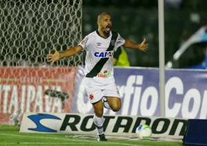 Joinville acerta contratação do zagueiro Douglas Silva, dispensado pelo Vasco