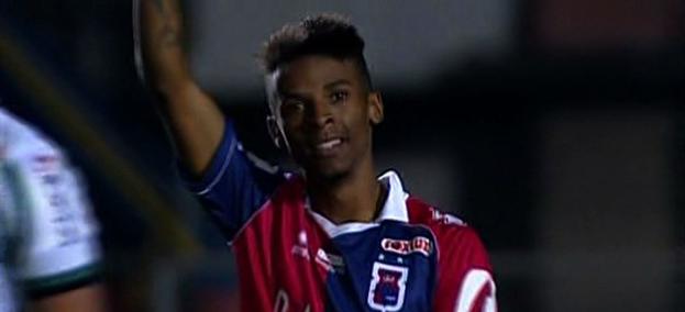 Henrique marcou o gol da vitória do Paraná