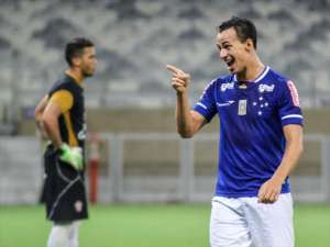 Leandro Damião espera encerrar jejum de gols pelo Cruzeiro no Brasileirão