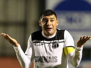 Avaí repatria William Batoré, ex-Ponte Preta e Santos, para o Brasileirão