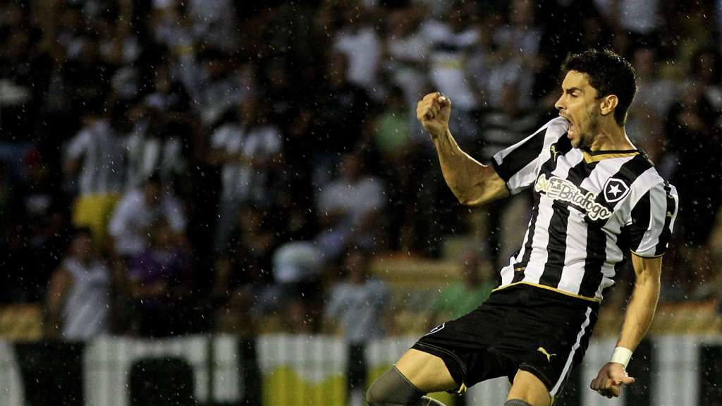 Rodrigo Pimpão é um dos destaques do Botafogo na Série B