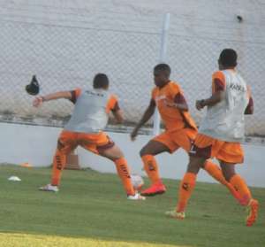 Série B: Sem definir técnico, Boa Esporte viaja com interino para enfrentar o Santa Cruz