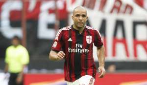 Palmeiras tenta a contratação de zagueiro Alex do Milan
