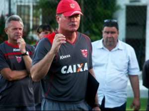Série B: Na estreia de técnico, CRB deve ser cauteloso e apostar nos contra-ataques