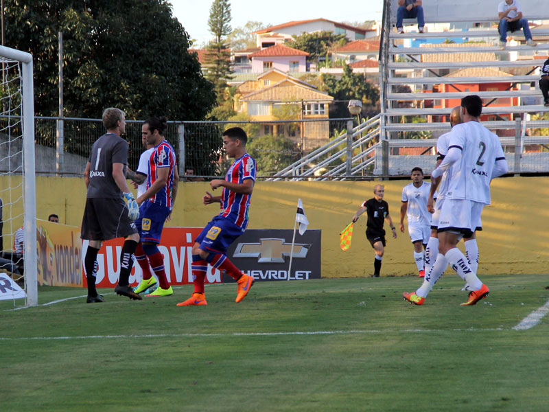 Bahia tenta voltar ao G4 contra o Ceará