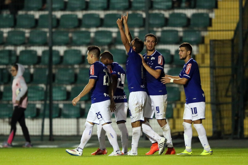 Cruzeiro busca segunda vitória como visitante