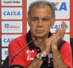 SÉRIE B: Náutico perde a 1ª, Bahia afunda Ceará e Bragantino atropela Macaé