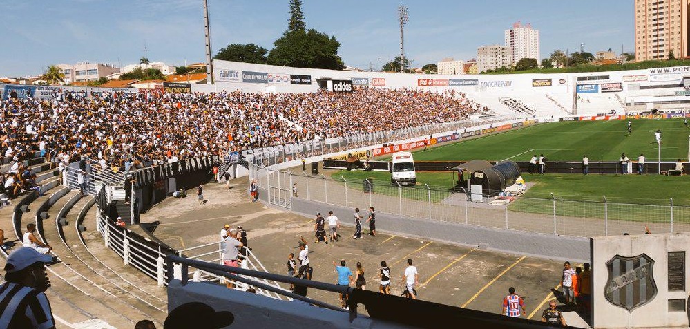 Torcida compareceu em peso, mas se decepcionou com a atuação da Ponte Preta - Divulgação/Twitter