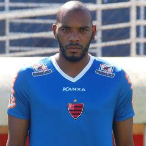 Paes está livre no mercado para sequência da temporada