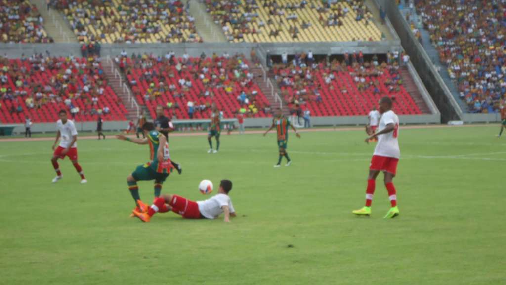 Náutico busca reação após primeira derrota na competição