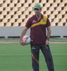 Léo Condé deixa retranca de lado e faz do Sampaio Corrêa o segundo melhor ataque da Série B