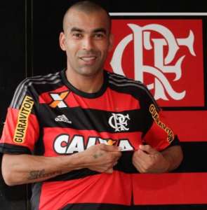 Flamengo oficializa retorno de Emerson Sheik