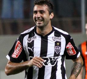 Lucas Pratto ficou fora da primeira parte do treino