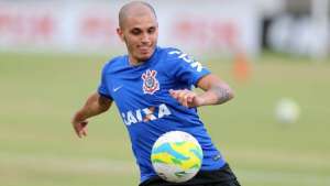 Fábio Santos recebe proposta do México e pode deixar o Corinthians