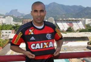 Emerson Sheik é apresentado no Flamengo e projeta parceria com Guerrero
