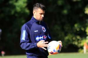 Série B: Ex-zagueiro de Ponte e Santos, Luciano Castán é anunciado oficialmente pelo Paraná