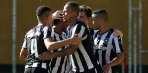 Bill, do Botafogo, é acusado de ameaça de morte pela ex-mulher Sabrina de Oliveira Nascimento