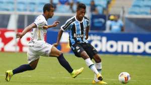 Pedro Rocha não treina e é dúvida no Grêmio para pegar o Palmeiras