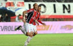 Joinville negocia centroavante Jael com time chinês