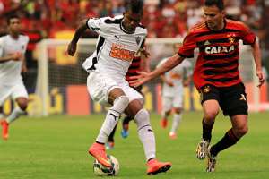 Sondado pelo Corinthians, Renê pode trocar Sport pelo exterior