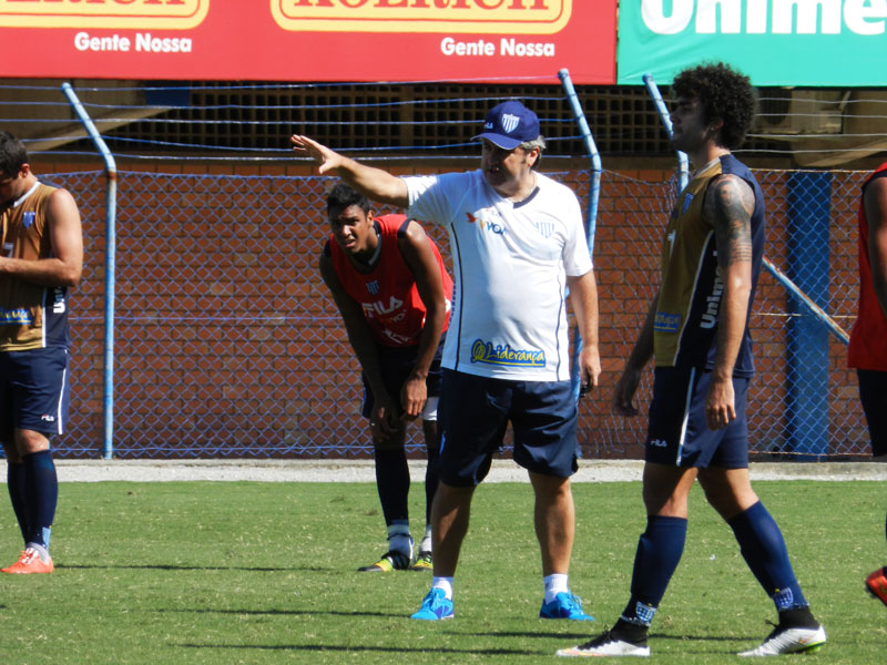 O técnico Gilson Kleina sabe das dificuldades, mas aposta em um bom resultado diante do São Paulo