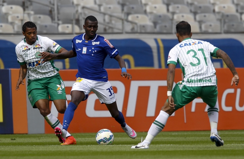 Chapecoense supera o Cruzeiro no Mineirão