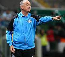 Felipão não suportou pressão no Grêmio
