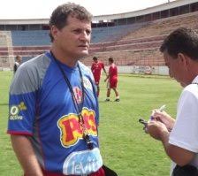 Segundona: Bêbado, Peter, do América, invade alojamento e agride meninos da base