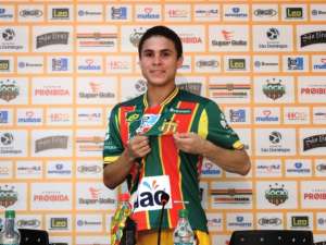 Série B: Sampaio Corrêa contrata Felipe Costa, o “James Rodriguez do Maranhão”