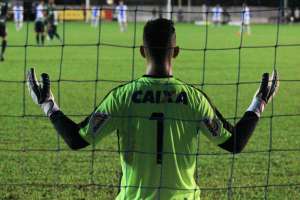 Danilo lamenta primeiro cartão sofrido com a camisa da Chapecoense
