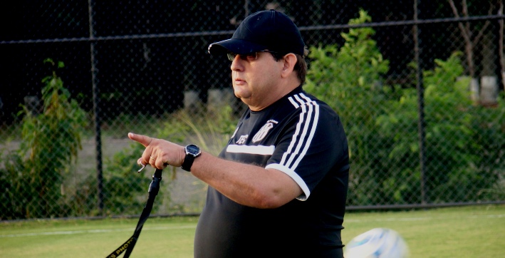 Guto Ferreira recusou proposta dos árabes e permanece na Ponte Preta - Guilherme Dorigatti/Ponte Press