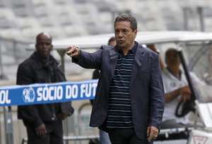 Cruzeiro chama atenção por jogar futevôlei na reapresentação após derrota para Chapecoense