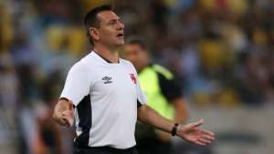 Ex-técnico do Vasco, Doriva é sondado e pode parar no Goiás