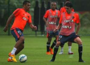 Sport, líder e único invicto, reforça parte tática para segurar ímpeto da Chapecoense na Arena Condá