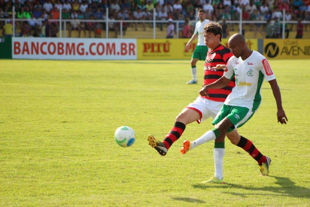 Paulinho pode defender o Grêmio